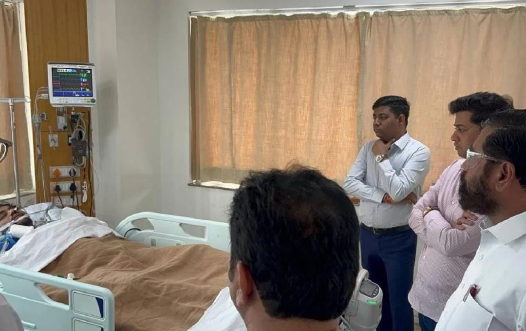 Mahesh Gaikwad Ki Tabiyat Ka Jayza Lene Hospital Pohanche CM Shinde, BJP MLA Ne Goli Maara Mamla