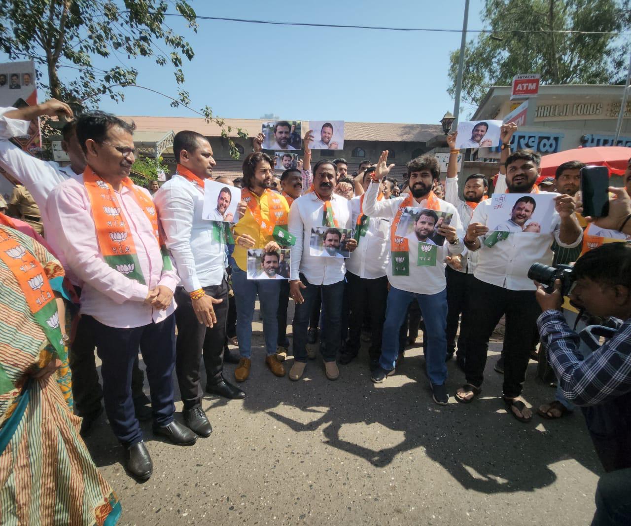 Rahul Gandhi ke khilaf BJYM Mumbai ka andolan at Dadar, PM Modi ke baare me kiya tha Tippani