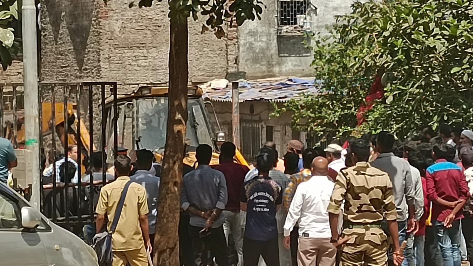 Bmc Ka Chala Bulduzar Illegal Unauthorised Construction Par Bjp Mla Ameet Satam Ki Complaint Par