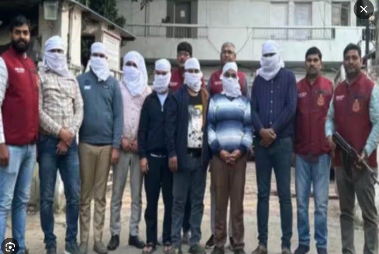 Fake cancer Medicine banane sale karne wali gang burst kiya Delhi Police ne, Rs 100 ki dawa lakhon ne sale karte they