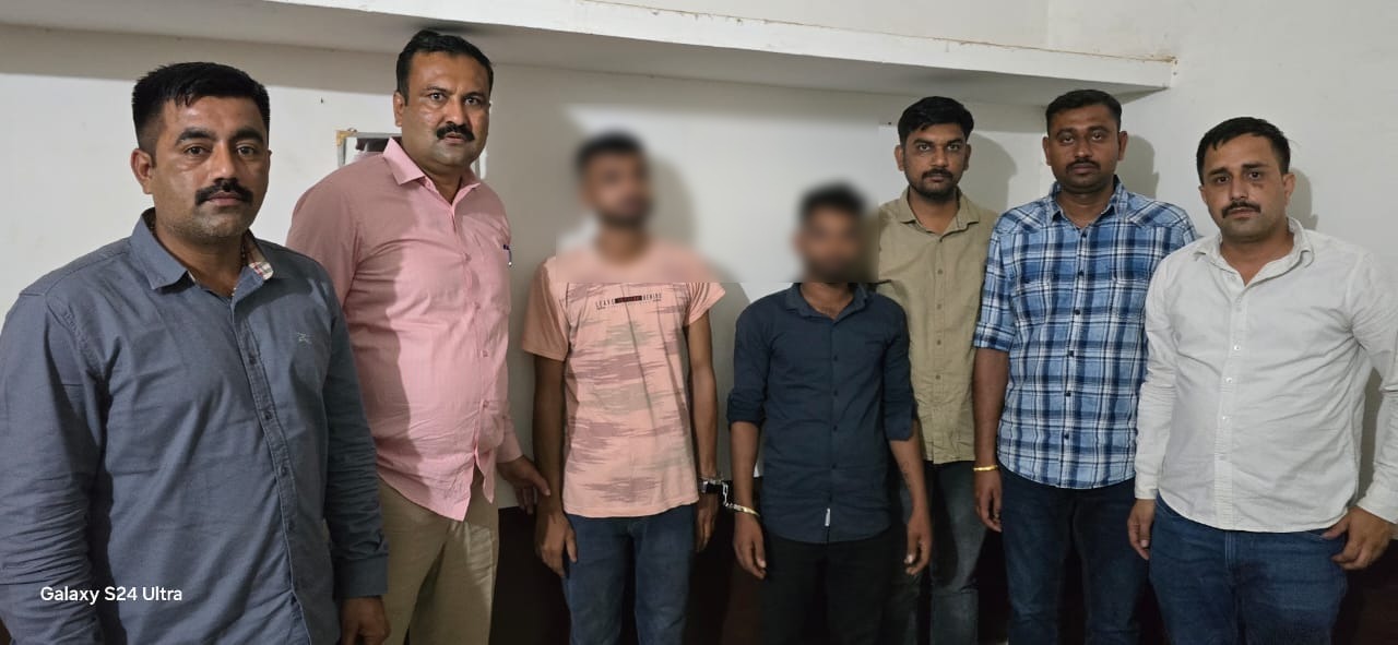 Salman Khan Ke Ghar Ke Pass Firing Karne Wale Do Logon Ko Gujarat Se Pakda Mumbai Police Crime Branch Ne.