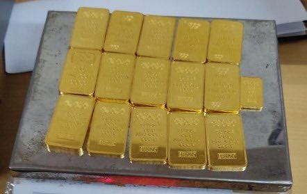Gold Smuggling 11.62 Kg, iPhone Aur Indian Currency 12 Lakh Baramad Kiya Mumbai Customs Ne At Airport 18 Cases Me