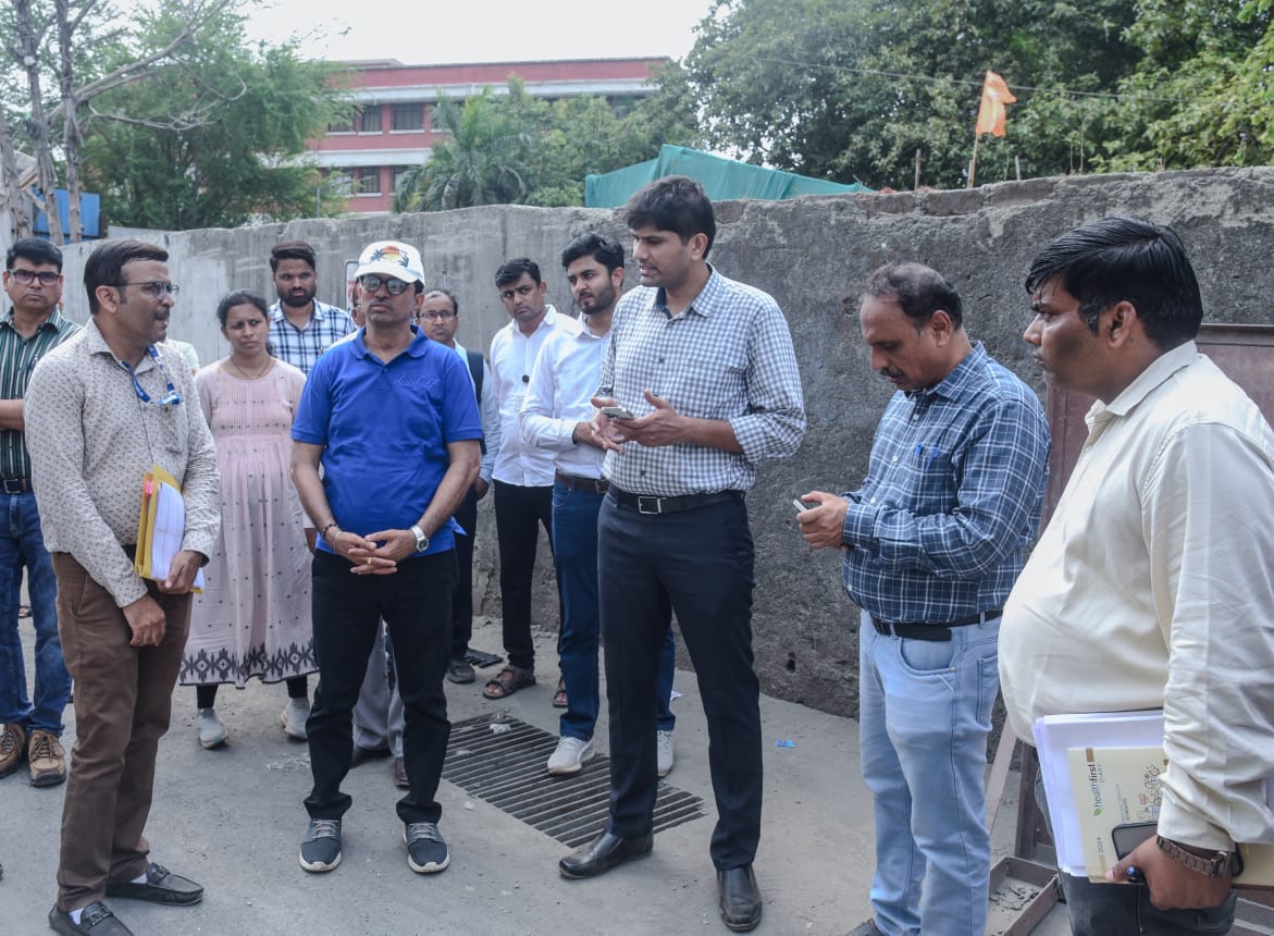 Road Repair Ka Kaam Poora Nahi Kar Pane Wale Contractors Ka Contract Cancel Kiya Jaye, Kaha BMC Add Commissioner Ne