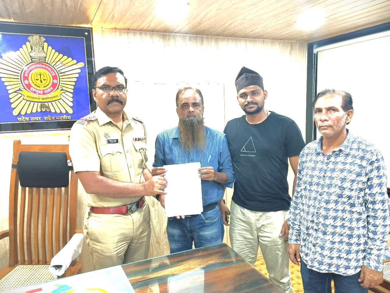 Quran Sharif Ki Behurmati Karne Wale Ke Khilaf Mumbai Police Me Complaint Darj Kiya, Malwani Ki Samay Foundation NGO Ne