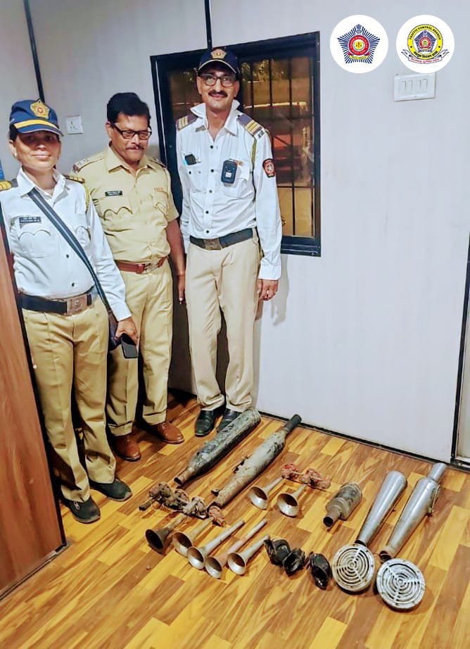 Bulldozer Chalayegi Mumbai Traffic Police pressure horns aur modified silencers par ab tak 8000 vehicle par karwai hui