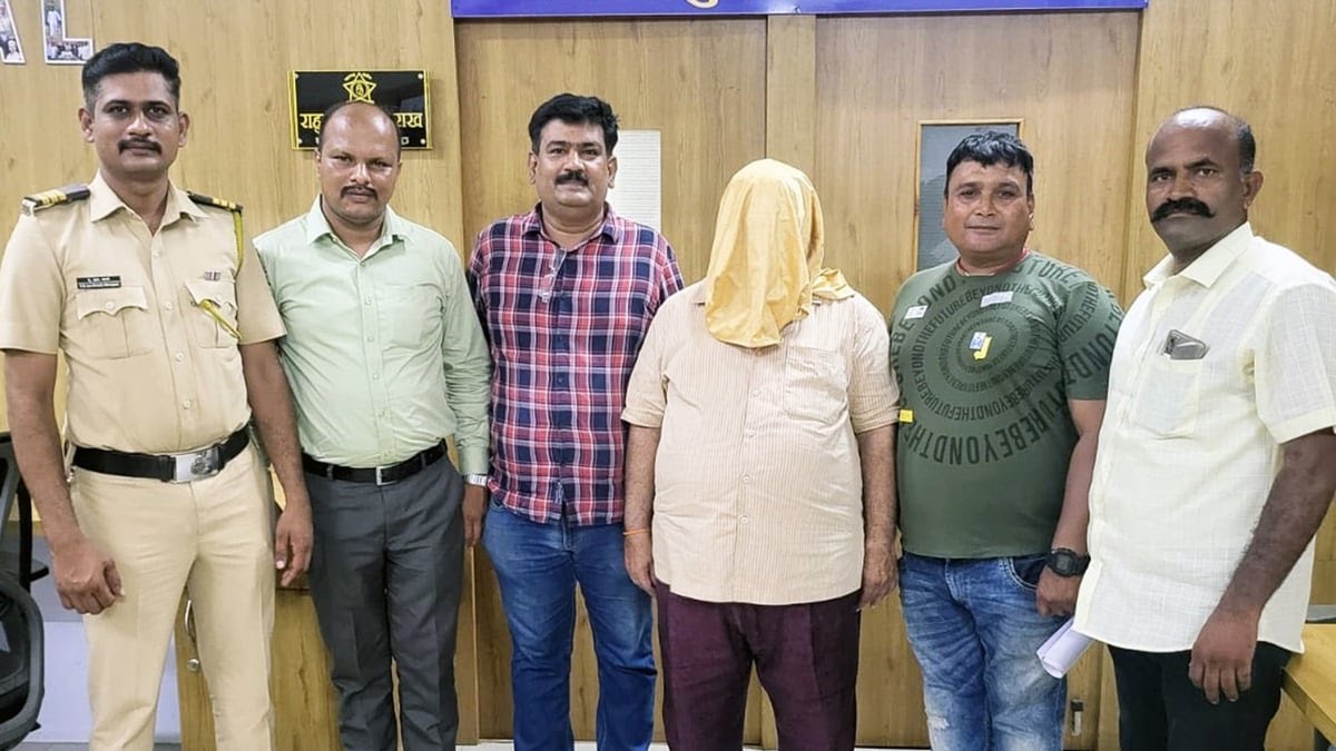 Bus Mein Pocket Marne Wala Farar Aaropi Ko 28 Saal Baad Pakda Kashimira Police Ne, Malwani Mein Reh Raha Tha