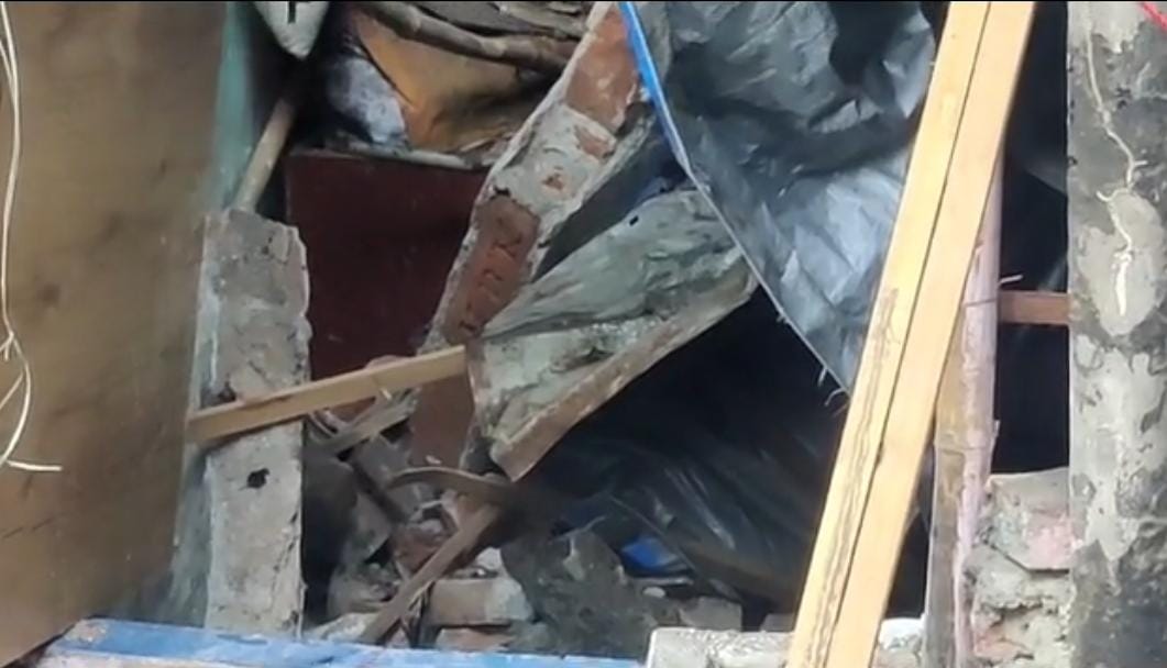 Wall Collapse at Lower Parel, 8 Yrs old Girl ki death hui, 1 senior Citizen Mahila injured hui, Bataya Mumbai Fire Brigade ne