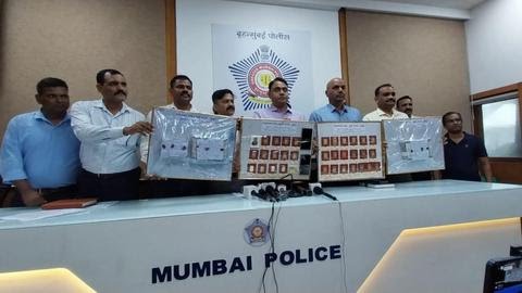 Share Market Investment Me Zyada Profit Dene Ke Naam Par Investors Ko Lootne Wala Mumbai Crime Branch Ki Girift Me At Versova