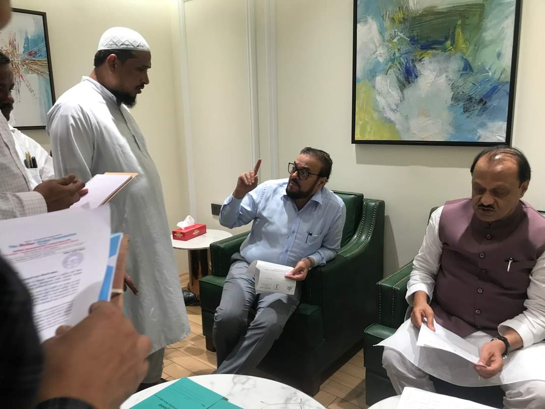 Mankhurd Masjid Madarsa Ke Imam, Moazin Ki Jaanch Ke Bahane ATS Pareshan Kar Rahi Hai, Abu Asim Azmi Ne DCM Ajit Pawar Se Meeting Kiya