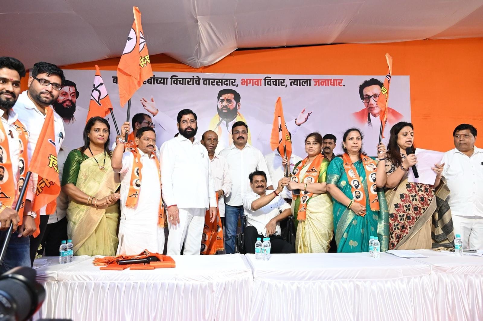 Out Going Shuru Hi Hai Uddhav Thackeray Sena Se, North Mumbai Magathane Se 2 Ex Corporator Ne Shivsena Shinde Group Join Kiya