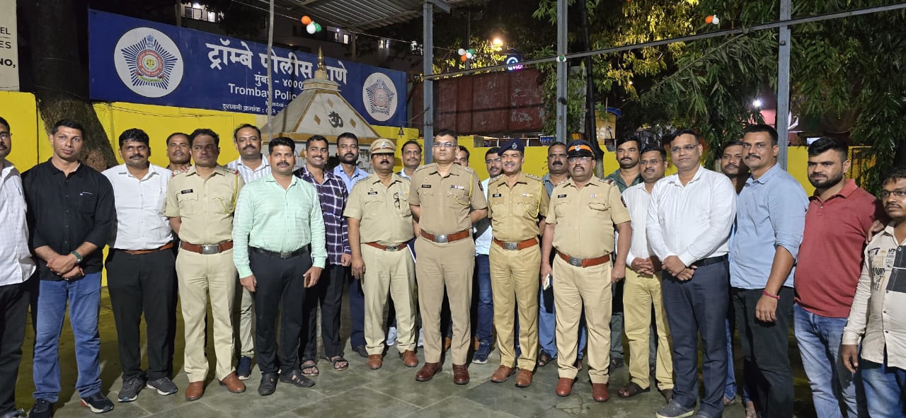 Murder Mystery Solve kiya Trombay police ne, Unkown Mahila ki Decomposed Dead Body mili thi at Mankhurd, 5 Arrested