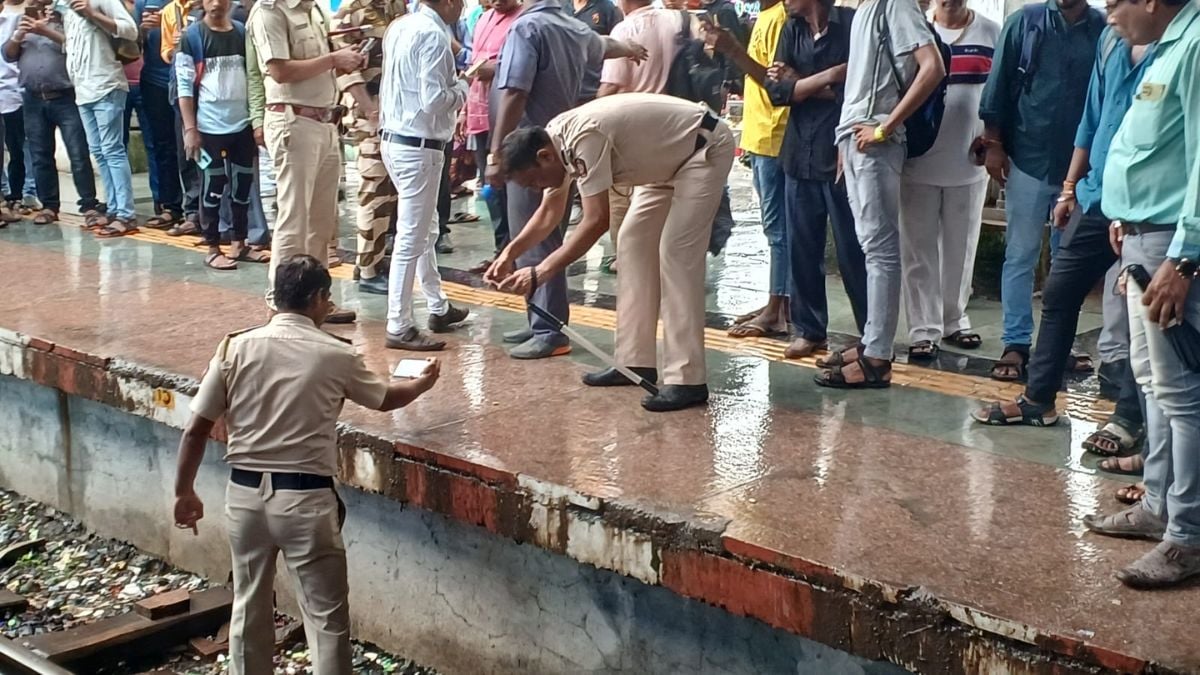 Breaking – Firing at Badlapur Railway Station, Din Dahade goli chali, 2 logon par firing ki khabar