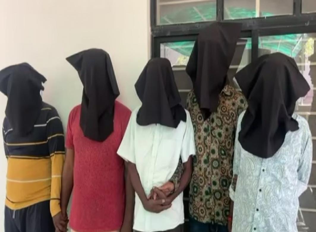 Anant Ambani Ke Pre Wedding Event Me Park Car Se Qeemti Saaman Churane Wale They, 5 Tamil Nadu Se Arrested By Rajkot Police