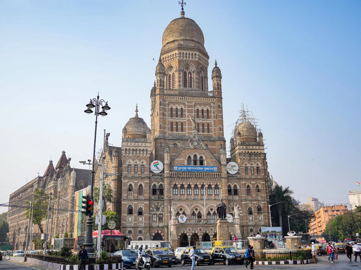 Marathi Sign Board Nahi Lagane Wale Shops And Establishments Se Ab BMC Vasoolegi Double Property Tax
