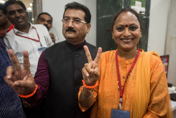 Big Breaking : Arvind Sawant ke Saamne Yamini Jadhav South Mumbai se Election ladenge