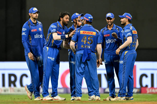 IPL Match 55 – Mumbai Indians ne Sunrisers Hyderabad ko 7 Wickets se haraya at Mumbai Wankhede Satdium