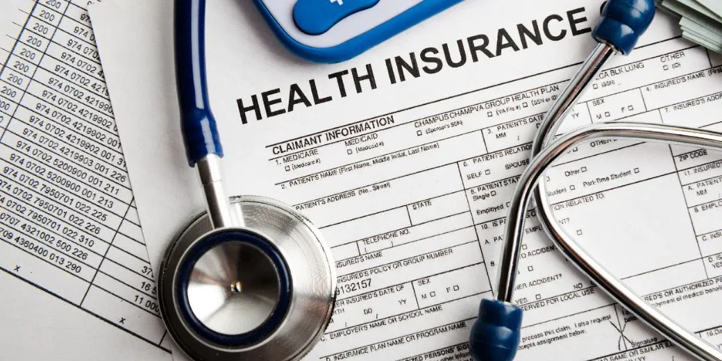 Health Insurance Purchase Karne Par Ab Koi Age Limit Nahi, IRDAI Ne Age Limits Hataya Sabhi Age Ke Log Le Sakenge Health Insurance Policies