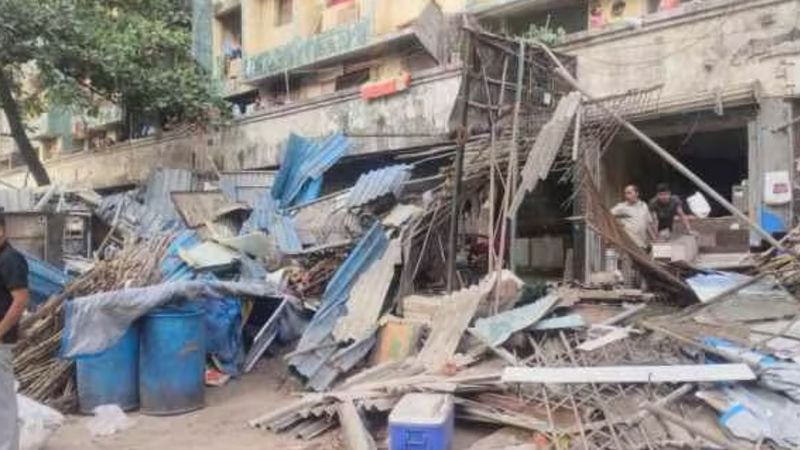 Bulldozer Karwai Mumbai Ke Sakinaka Mein, Hinduwon Par Hamla Karne Wale Ka Illegal Ghar Toda Gaya, Mangal Prabhat Lodha Ka Action