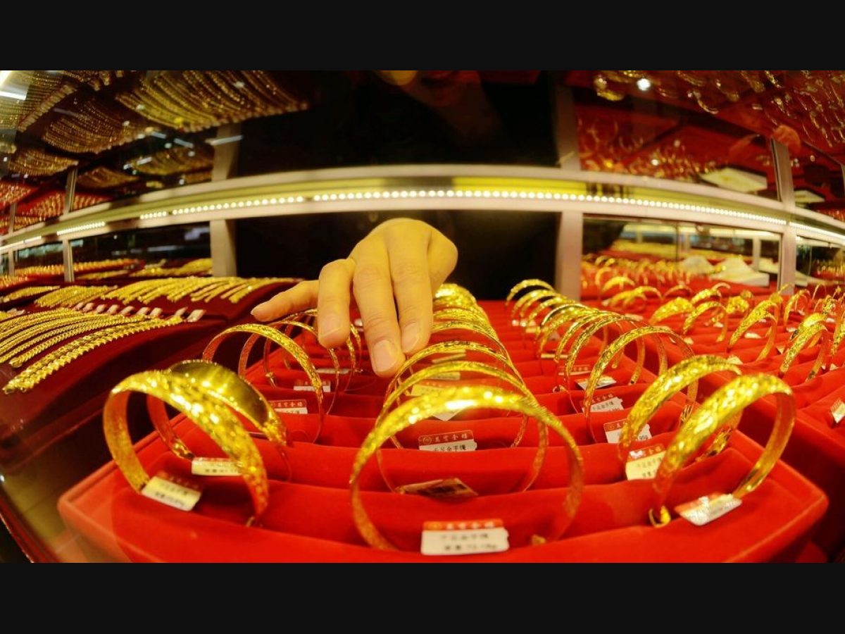 USA Mahila Ko 300 Ki Gemsstone Jewellery Dekar Rs 6 Crore Thug Liye Jaipur Ke Jewellers Ne, Police Case Darj
