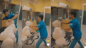 Pet Clinic Me Pet Dog Ko Peetne Wale 2 Arrested By Thane Police, Social Media Par Video Viral Hua