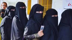 Muslims Mahila Voters Ki Checking Ke Bahane Voting Process Slow Kiya Jaaraha Hai Ka Aarop Lagaya Samajwadi Party Ne UP Mein