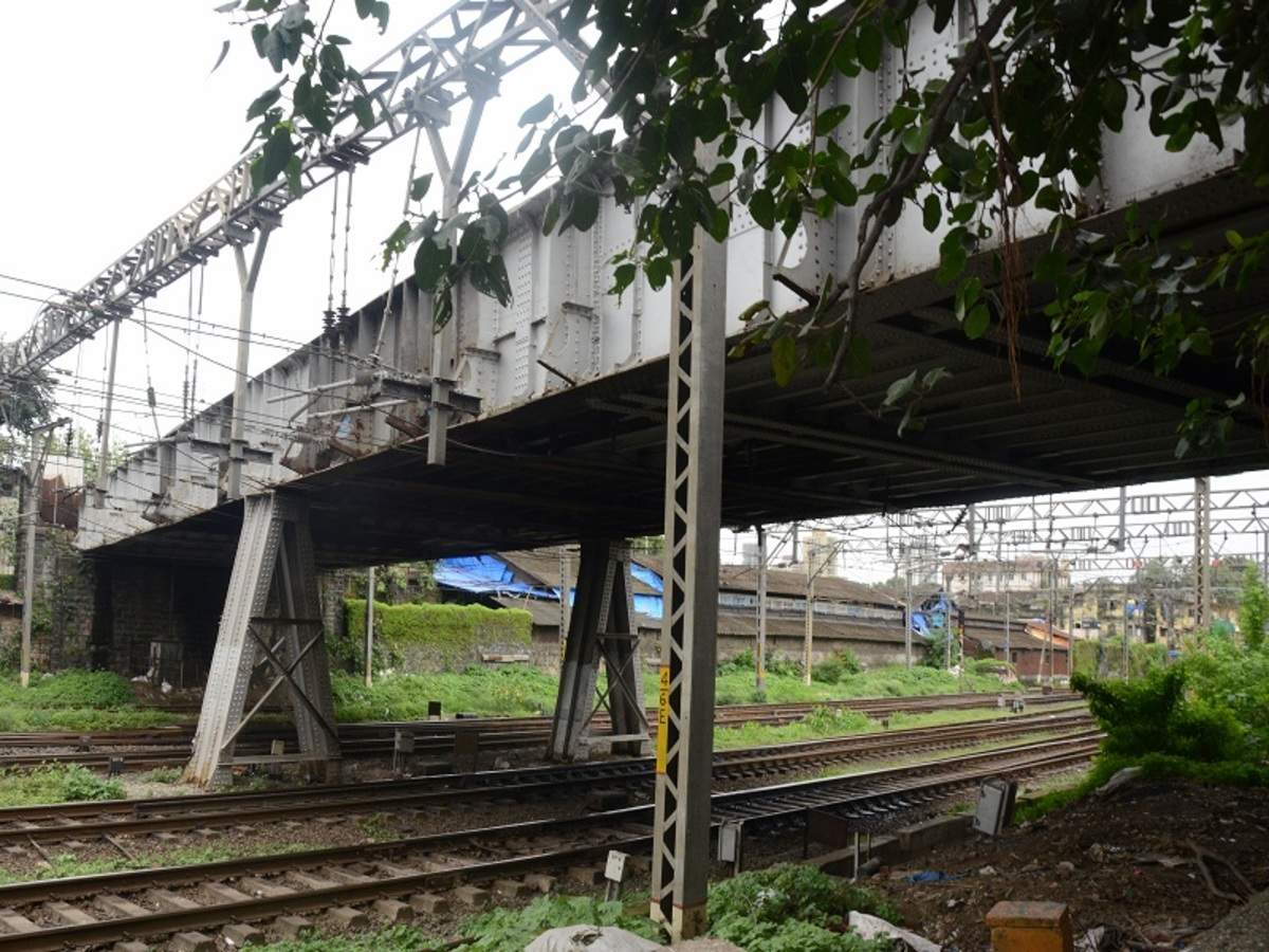Byculla Gloria Bridge Par Above 9 Ft Vehicles Not Allowed 22 March Se 30 June 2024 Tak