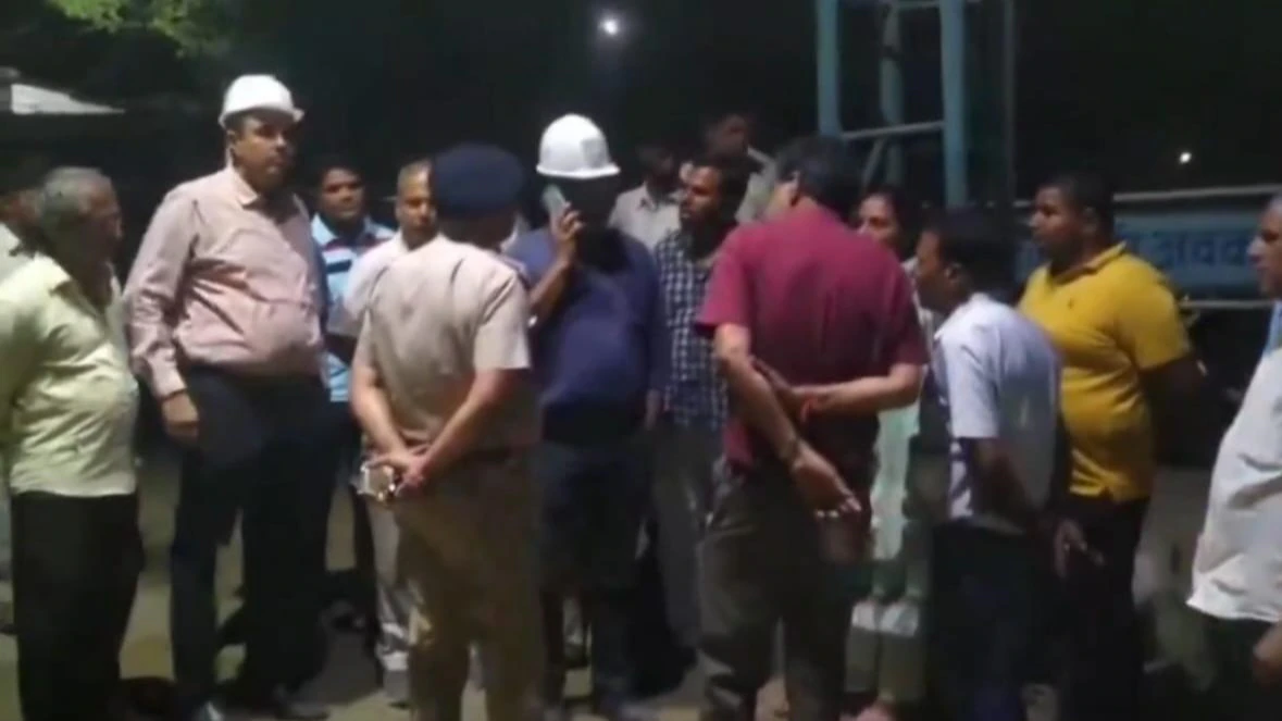 Kolihan Mine Lift Collapse Hone Se 1500 Feet Neeche Khaan Me Phanse 14-15 Log At Rajasthan