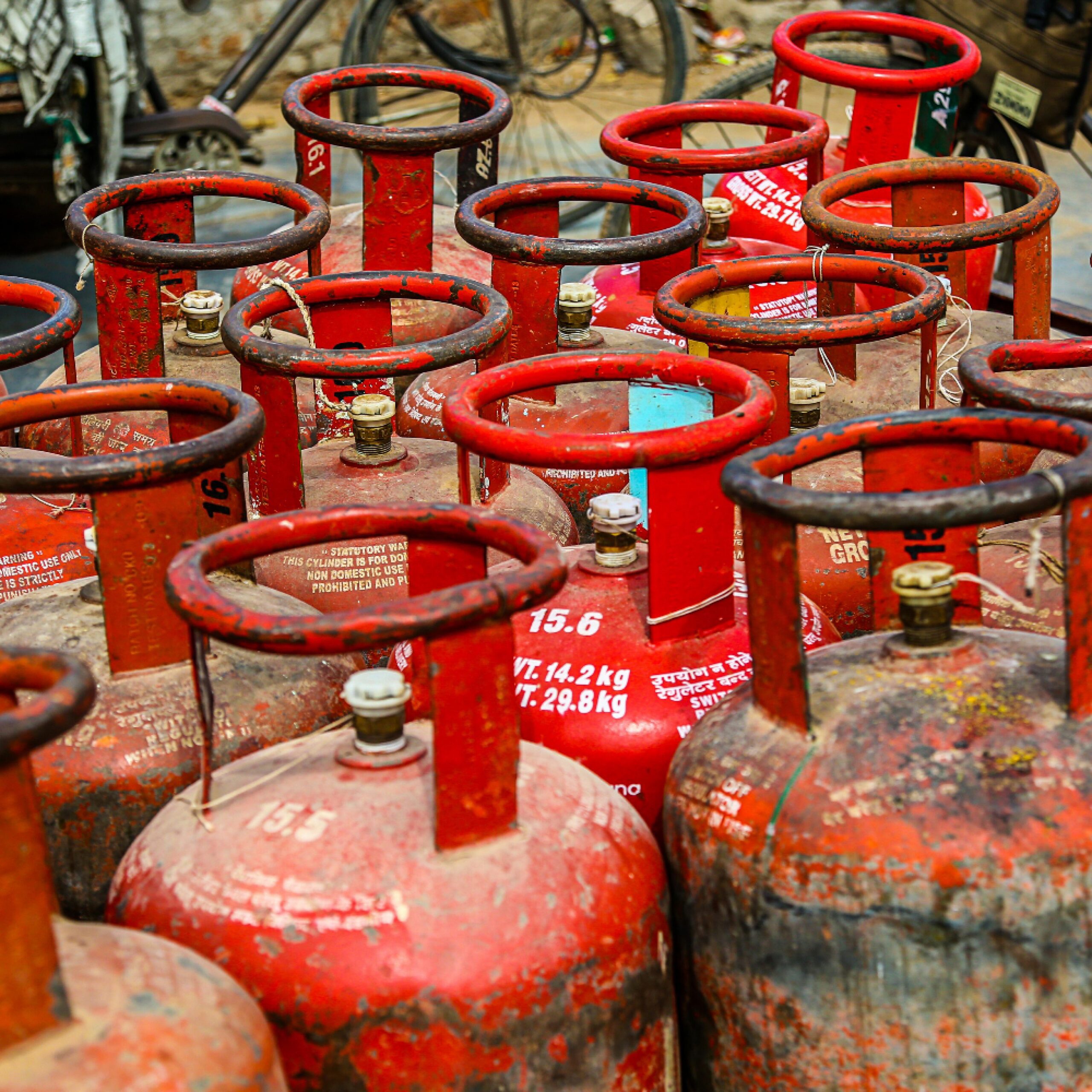 Gas Cylinder Hua Mehnga – 19Kg Commercial LPG Cylinders Ka Rate Rs 48.50 Badhaya Gaya, Aaj Se Desh Bhar Me Naya Rate Lagoo.