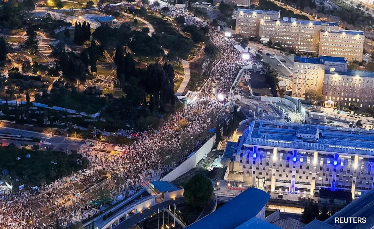 Jerusalem Mein 31 March Ko Raat Ko Ek Anti-Sarkari Rally Nikala Gaya, Jisme Israeli Hue Netanyahu Ke Khilaf Tha
