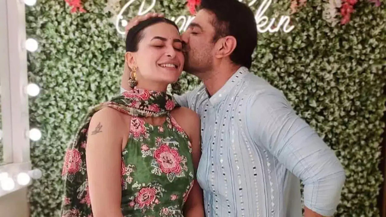 Pavitra Punia & Eijaz Khan Confirm Breakup After 2 Years Of Dating, Latter Moves Out Of Malad House