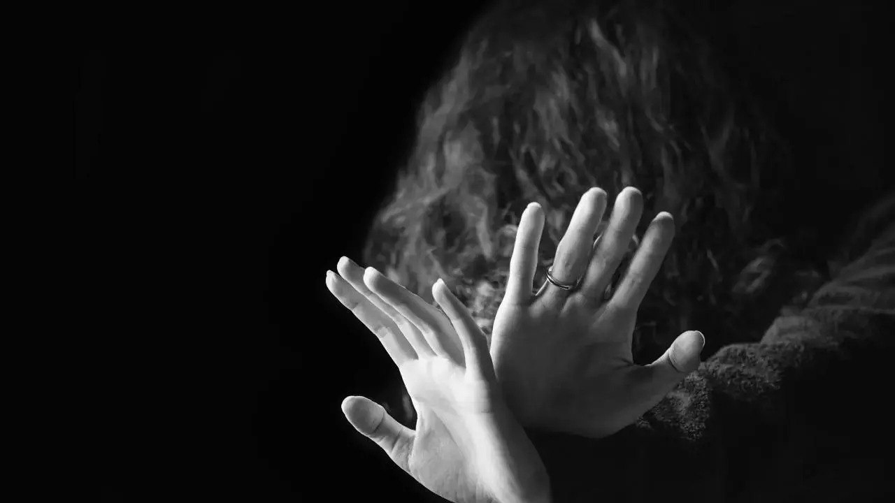 Web Series Director Ke Khilaf Molestation Ka Mamla Darj Karaya Actress Ne At Malwani Police