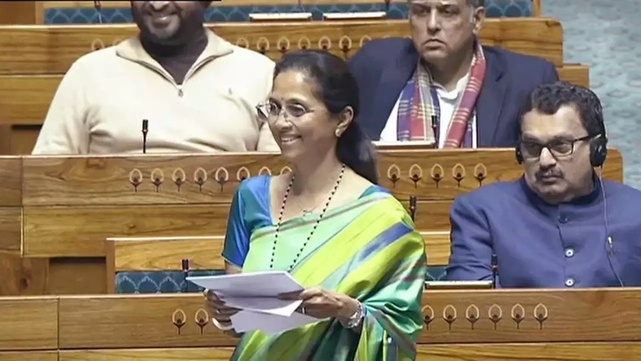 Congress Aur Sharad Pawar NCP Party Ke Merger Ki Khabar Ko Galat Bataya MP Supriya Sule Ne