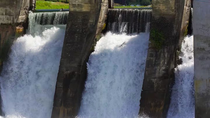 Mumbaikar Water Cut Hosakta Hai, Water supply Lakes Ka Level Kam Hua, Paani Sambhalkar Use Karen