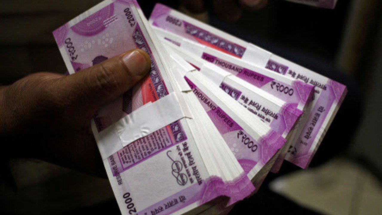 2000 Rs Ki Notes Total 8,470 Karod Abhi Bhi Public Ke Pass Hai, Abhi Tak Sirf 97.62% Notes Hi RBI Mai Return Hue