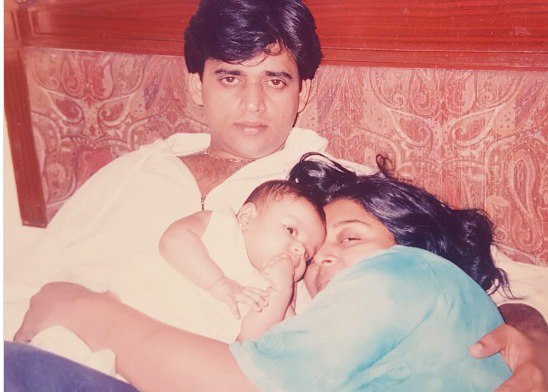 BJP Ke MP Ravi Kishan Mere Husband Hain Daava Kiya Shenova Soni Namak Girl Ne, CM Yogi Se Milne Ki Appeal Kiya
