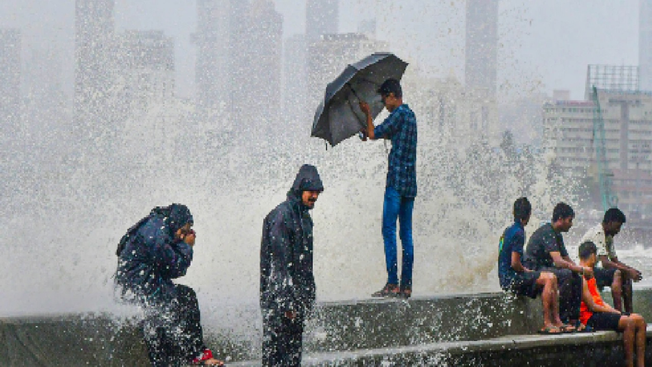 Mumbai Mausam Ka Haal – Aaj Yellow Alert Announce Kiya Hai IMD Ne, Yeh Weekend Baarish Rahegi Mumbai Aur Aaspass Ke Areas Me