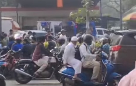 Jogeshwari Petrol Pump opp Ayesha Tower S V Road