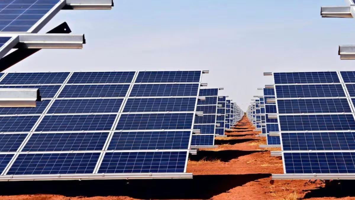 Solar Panel Girne Se Electrical Engineer Ki Death Hui At Powai, Police Me Laparwahi Ka Mamla Darj