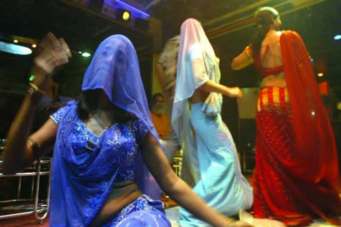 Bar Raid At Blue Diamond Restaurant & Bar Charni Road, 8 Girls Rescued By Mumbai Police SS Branch