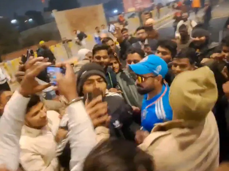 Virat Kohli Duplicate Gets Mobbed For Selfies In Ayodhya After Ram Mandir Pran Pratishtha (Viral Video)