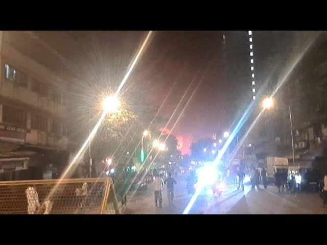 Live -1 Major Fire at Lakda Bazar Opp Bilal Masjid opp Delhi Zaika Maulana Saukat Ali Road