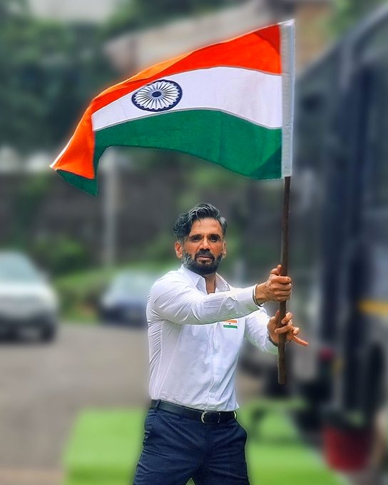  “Sare Jahan Se Achcha Hindustan Hamara.” Happy Republic Day Wish By Suniel Shetty