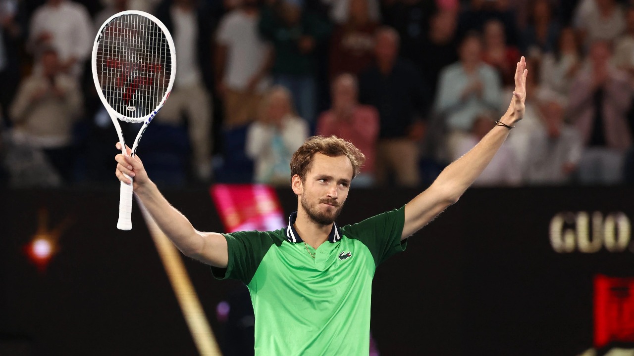 Australian Open 2024: Daniil Medvedev Sets Up Title Clash With Jannik Sinner After Tough Semifinal Win Against Alexander Zverev