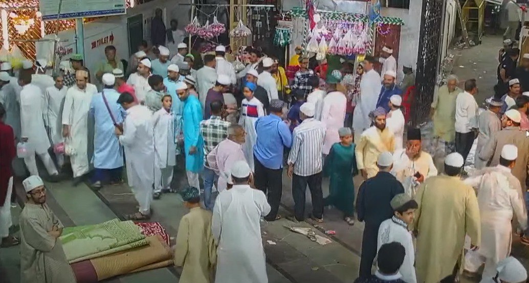 Live Bada Kabristan Shab E Barat Ki Raat