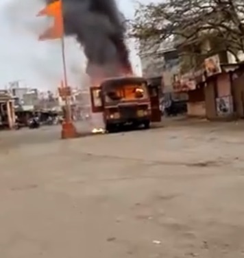 Curfew lagaya gaya Jalna me, DCM Fadnavis ke ghar ke samne protest karne ka ailan Manoj Jarange Patil ka