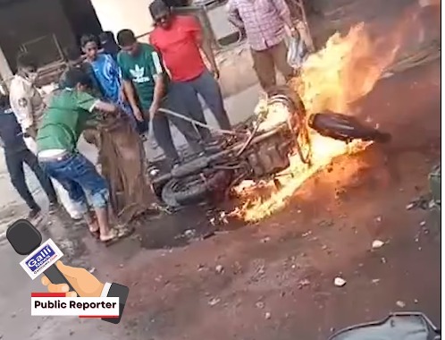 Chalti Bullet Bike me lagi aag, Petrol Tank hua Balst, Video viral from Hyderabad Bhavani Nagar near volta hotel, 10 injured