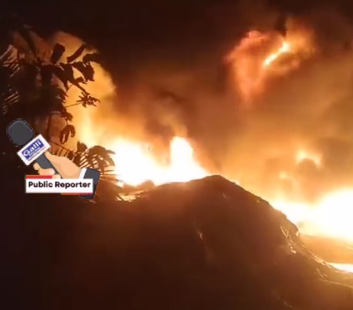 Fire in Vasai -Vasai Phata, Rechard Compound me Plastic aur dusre rakhe materials me aag lagi, No injuries reported