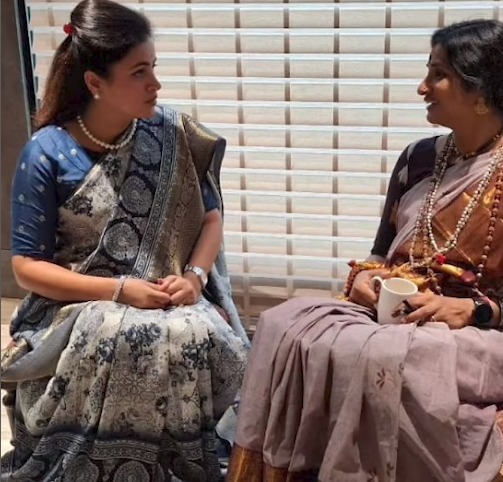 Amravati mein Navneet Rana ,Amethi mein Smriti Irani aur Telangana mein Madhavi Lata ko Mili Karaari haar.