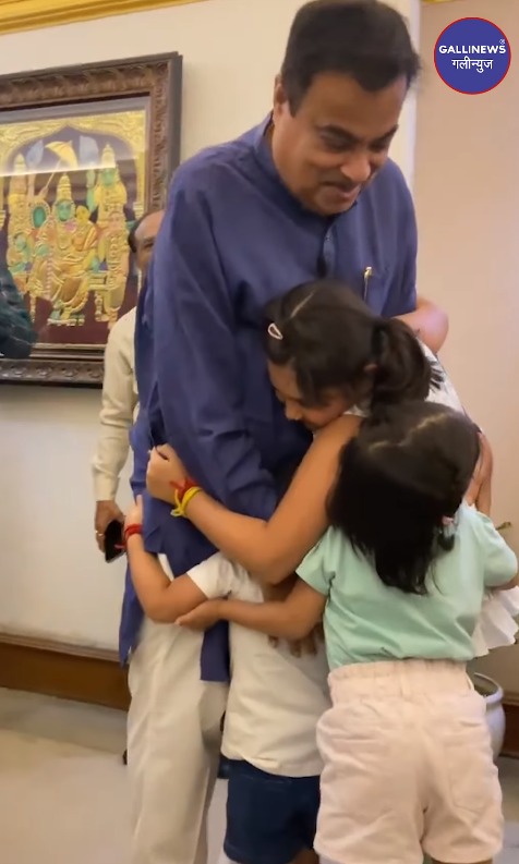 Nitin Gadkari ka Parivaar