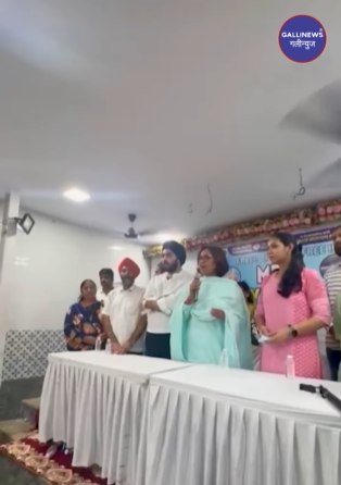 Congress Mumbai President MP Varsha Gaikwad Pouchi Free Eye Medical Camp Par at Andheri West